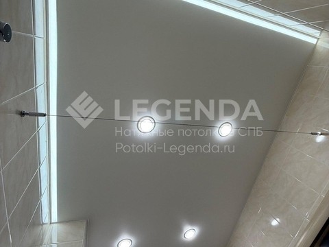 Натяжные потолки с контурной подсветкой по двум стенам