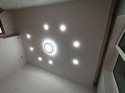 Комбинация люстры и светильников - Фото 4
