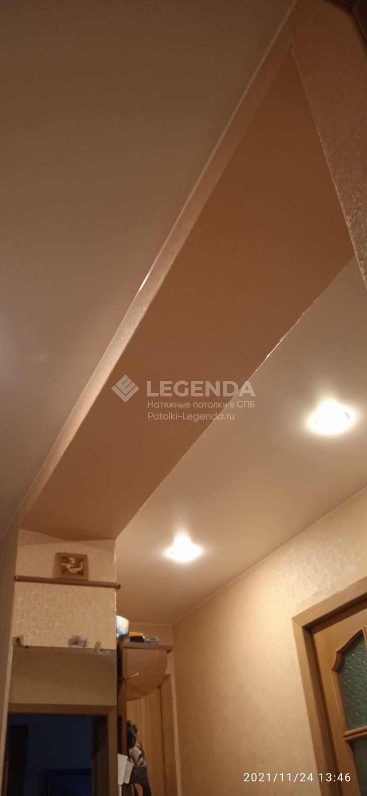 Декоративные балки на потолке — эффектный элемент любого интерьера